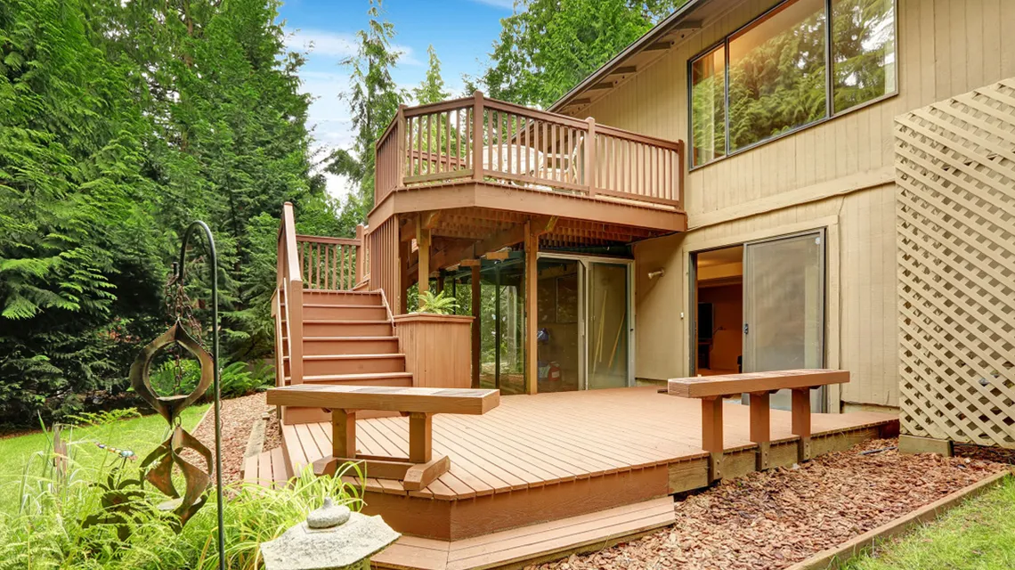 Как выбрать идеальную террасную доску: советы и рекомендации.